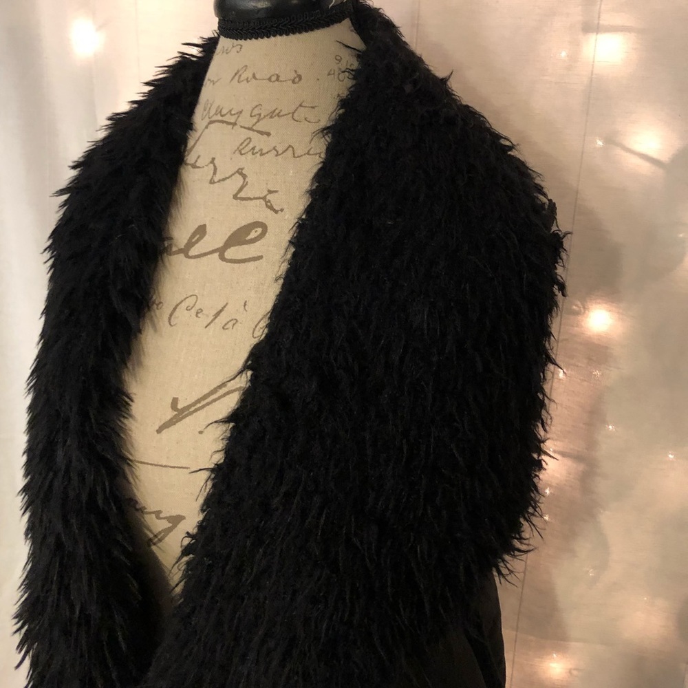 2[Love Tree] New! Faux fur black vest crochet back